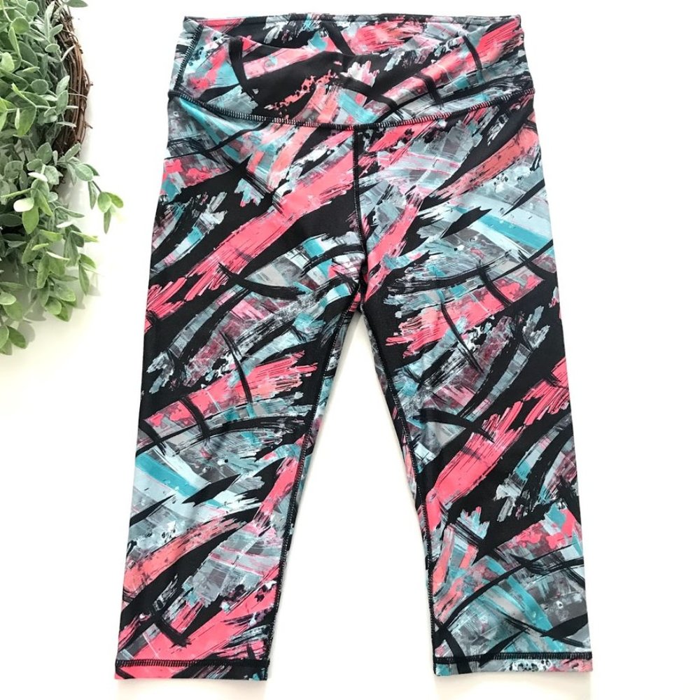 Fabletics Salar Powerhold Crop Leggings